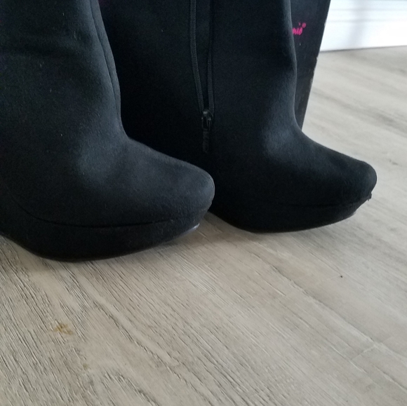 Platform black suede booties - Picture 3 of 6
